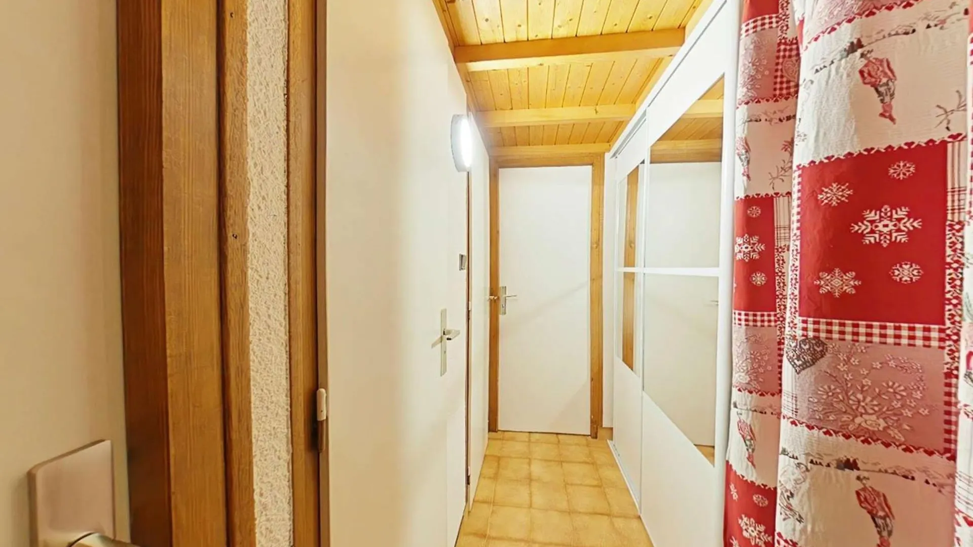Studio Le Grand-Bornand, 1 pièce, 5 personnes - FR-1-241-165 Appartamento